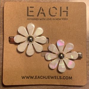 SOLD Each Jewels Flower Hair Clips